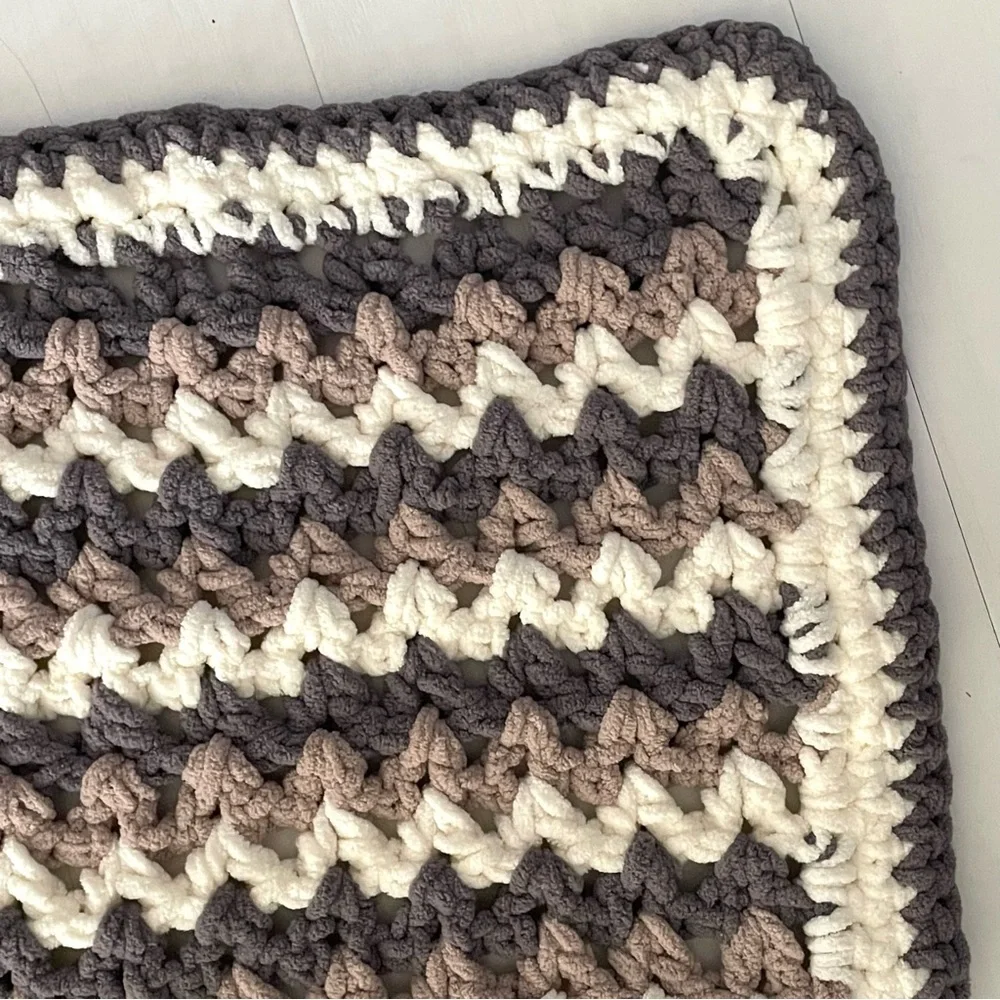 NEW Handmade Crochet Blanket Baby Pet Soft Cuddly Gray Cream Neutral, 30” x 25”